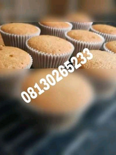 A picture of White cake.