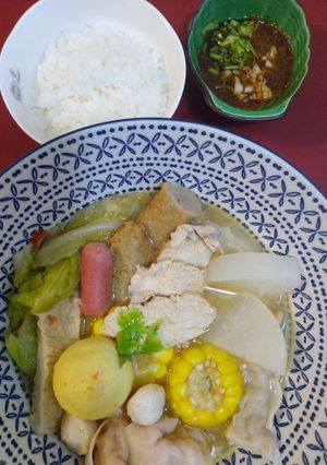 蕃茄蔬菜雞肉火鍋 的食譜成品照片