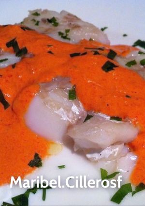 Una foto de Bacalao fresco con mahonesa de pimientos