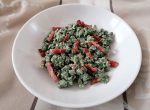 Foto di Spatzle agli spinaci con panna e pancetta affumicata