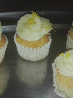 Una foto de Cupcakes gin tonic