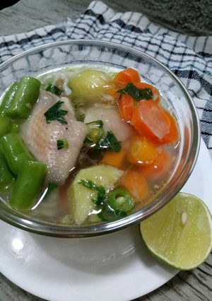Foto resep Sop ayam segar kesukaan (bisa buat MPASI 9m+)