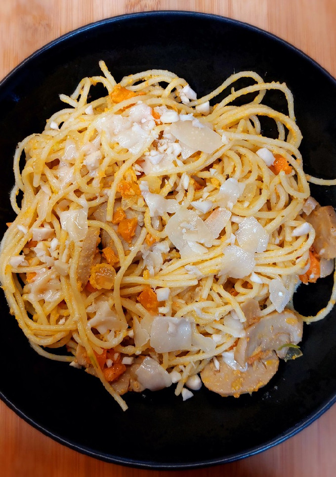 Una foto de Espaguetis al pesto de zanahoria
