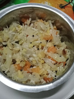 முட்டைக்கோஸ் பொரியல்(cabbage poriyal recipe in tamil) செய்முறை முக்கிய புகைப்படம்