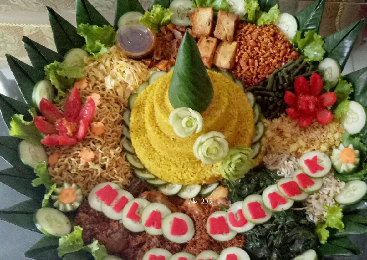 Resep Nasi Tumpeng  oleh Icha Annisa Septiana Cookpad