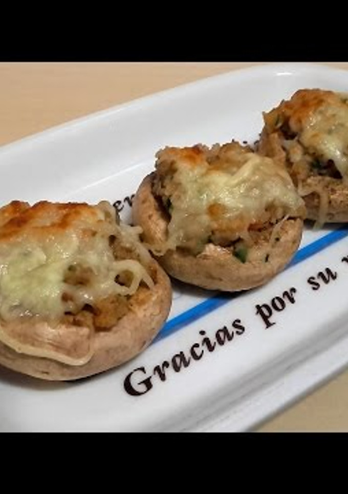 Una foto de Champiñones rellenos con gambas
