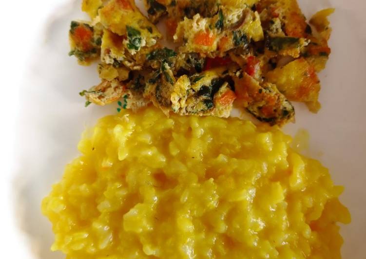 MPASI 8m+ Nasi Kuning Lembek dan Telur Dadar