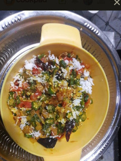 வெண்டைக்காய் சீஸ் தொக்கு (vendaikai cheese thokku recipe in tamil) செய்முறை முக்கிய புகைப்படம்