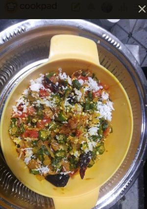 வெண்டைக்காய் சீஸ் தொக்கு (vendaikai cheese thokku recipe in tamil) செய்முறை முக்கிய புகைப்படம்