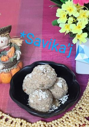 *शुगरफ्री मखणा नाज लाडू* (sugarfree makhana naaj ladoo recipe in marathi) रेसिपी चे मुख्य फोटो 