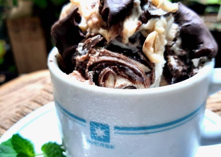 Es Krim Pindakaas Swirl Choco