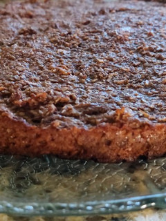 Una foto de Torta de coco, banana y manzana sin harina