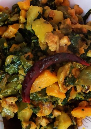পালং ঘন্ট (Palong ghonto recipe in Bengali) রেসিপির প্রধান ছবি