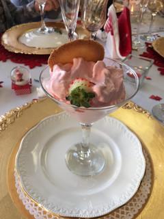 Una foto de Helado 🍦natural de fresa con Thermomix 😜