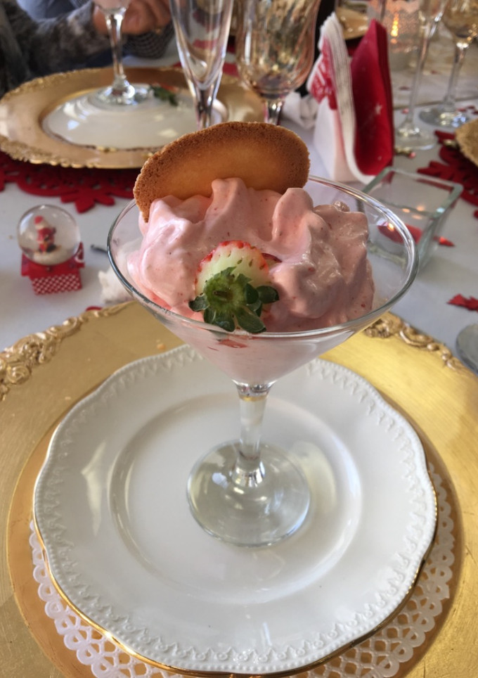 Una foto de Helado 🍦natural  de fresa con Thermomix 😜