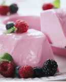 Gelatina de Leite Condensado e Frutos Vermelhos