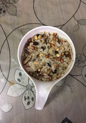 A picture of Dry roast rice flakes mixture.