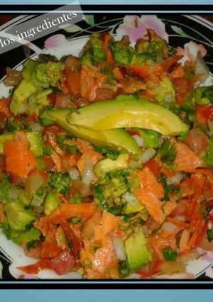 Una foto de Tostadas de salmón ahumado