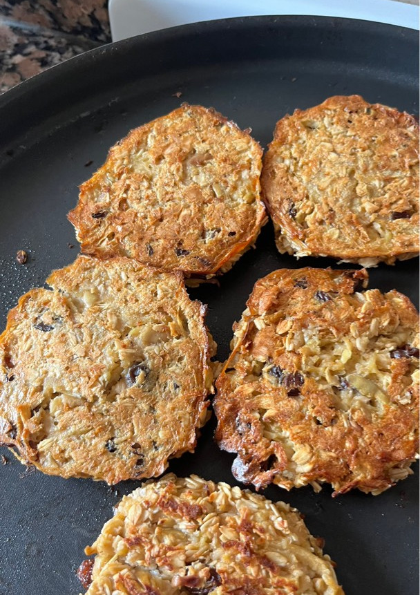Una foto de Galletitas de manzana y avena