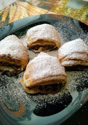 Nutellával töltött leveles tészta recept fotója