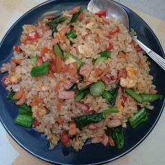 Nasi goreng kari ala Naning A picture of Nasi goreng kari ala Naning.