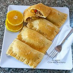 A picture of Baked meatpie.