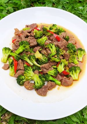 Foto resep Tumis Brokoli Daging Sapi ❤️