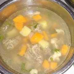 A picture of Sop daging Simpel.