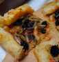 Easy Steps Make Recipes Puff pastry pizza with Raisins &amp; bell pepper the Can Spoil the Tongue Tasty.