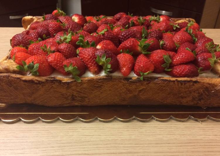 Recetta di Veloce Torta di fragole Biscottata