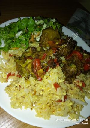 A picture of Chinese fried rice.