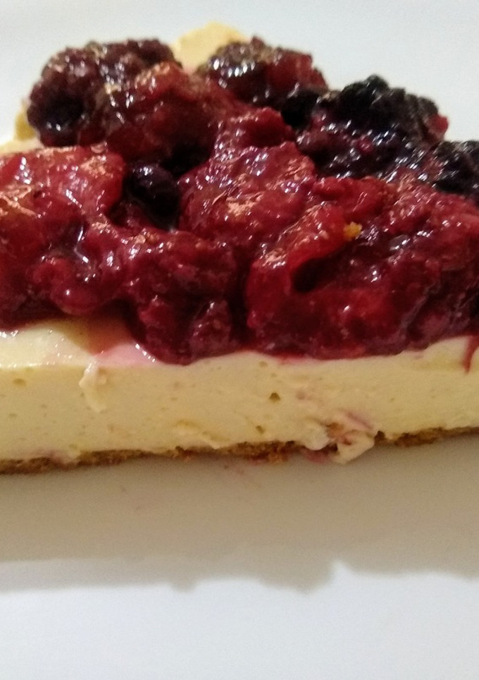 Una foto de Cheesecake frío con frutos rojos (sin horno)