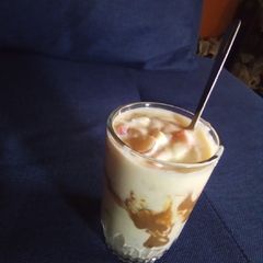 A picture of Creamy fruit yogo.