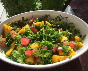 Easy Recipe Hot mango salad Practical Delicious