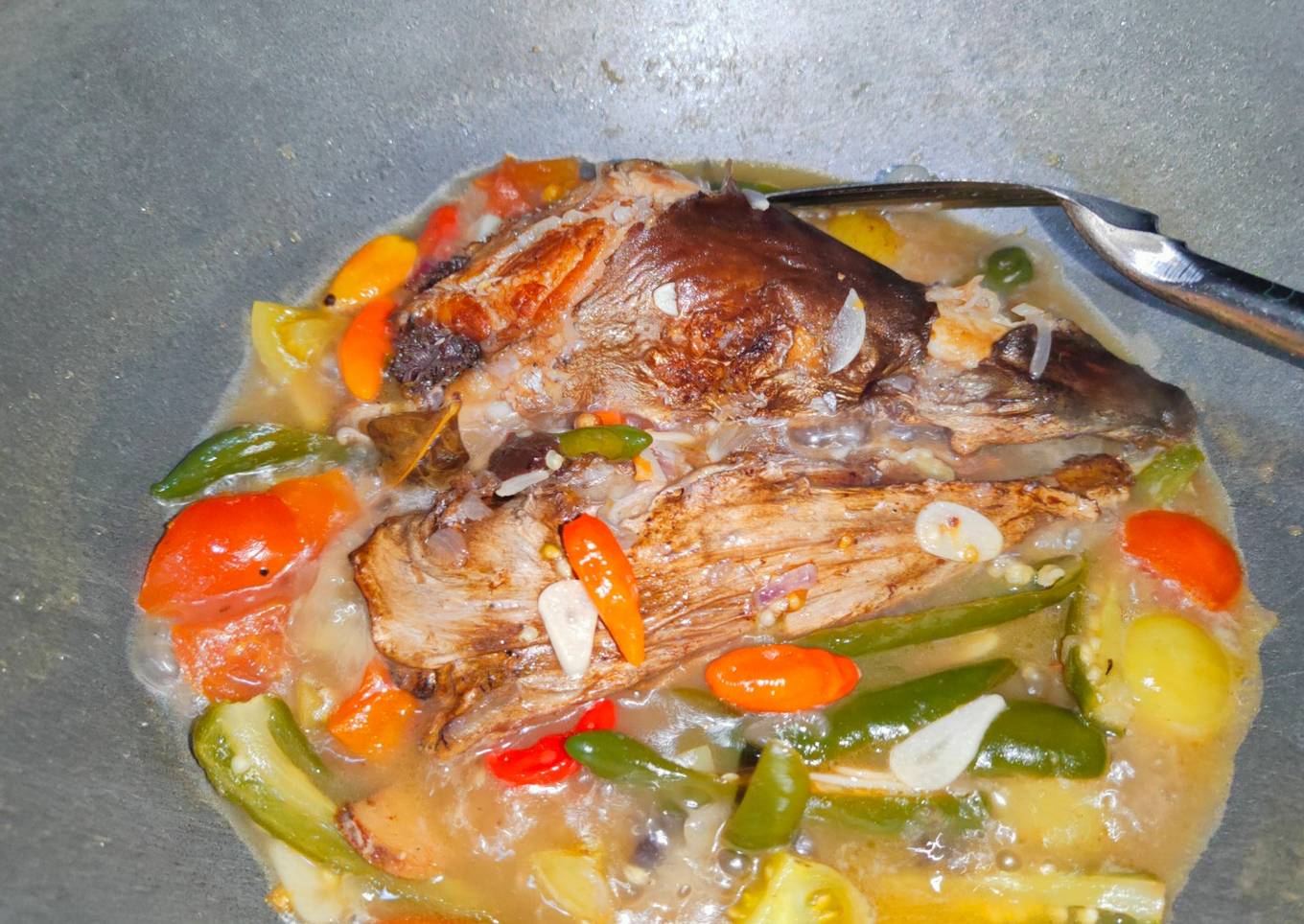 Asem asem kepala ikan asap