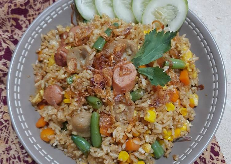 Resep Meat &#39;n Vegetables Fried Rice yang Lezat Sekali