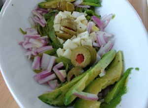 Una foto de Ensalada mediterránea