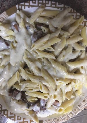 صورة لوصفة معكرونه بالوايت صوص ولانشون ومفروم