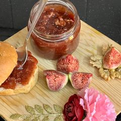 A picture of Fresh Fig & Walnut Marmalade / Jam.