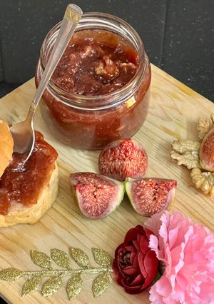 A picture of Fresh Fig & Walnut Marmalade / Jam.