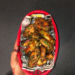 A picture of Garlic and herb wings.