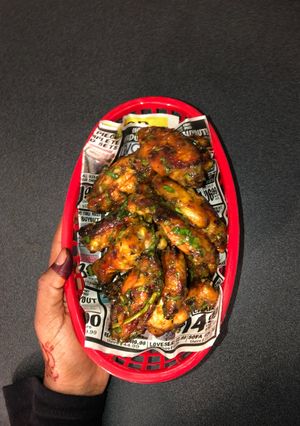 A picture of Garlic and herb wings.