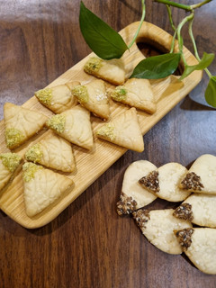 عکسی از دستور شیرینی کنجدی با روغن مایع