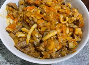 Una foto de Tallarines udon - fáciles y muy ricos