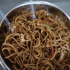 A picture of Noodles.