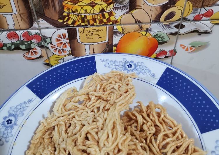 How to Make Homemade Crispy Crunchy Sev