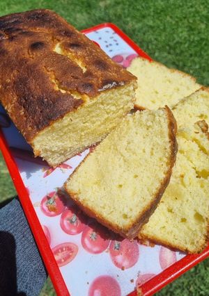 Una foto de Budín De Limón Súper Húmedo Y Esponjoso🍋