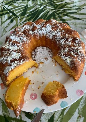 Una foto de Bizcocho en Thermomix de 🍊 naranja y plátano 🍌