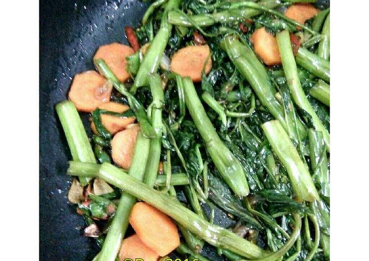 Bagaimana mengolah Tumis kangkung ala Rm pecal lele praktis, Enak Banget