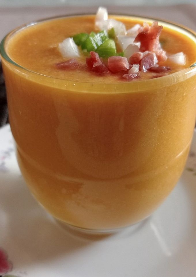 Una foto de Gazpacho de melocotón